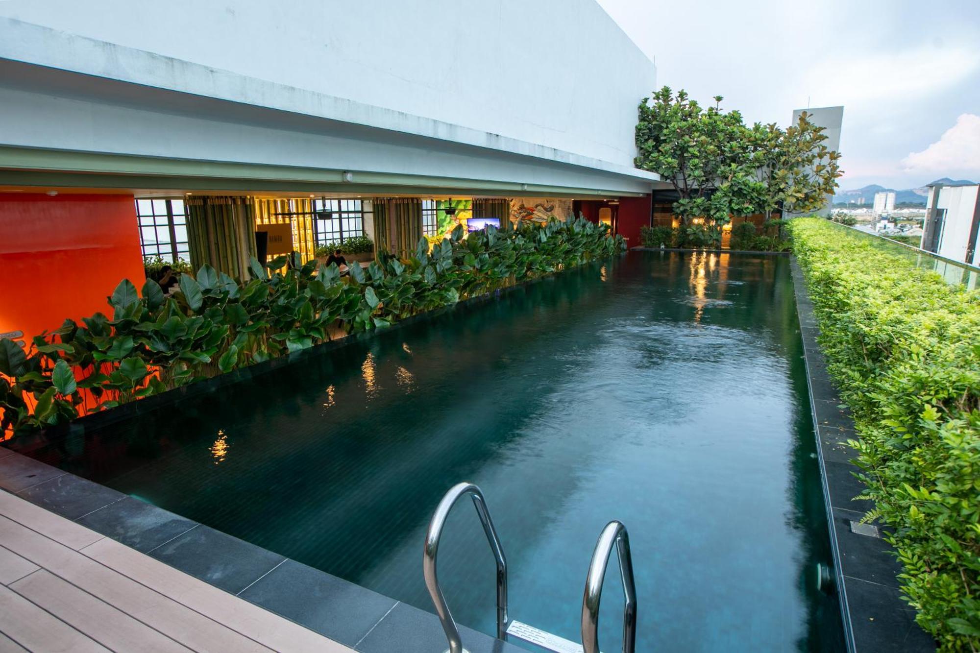 Hotel The Upper House, Batu Kawan Simpang Ampat  Exterior foto